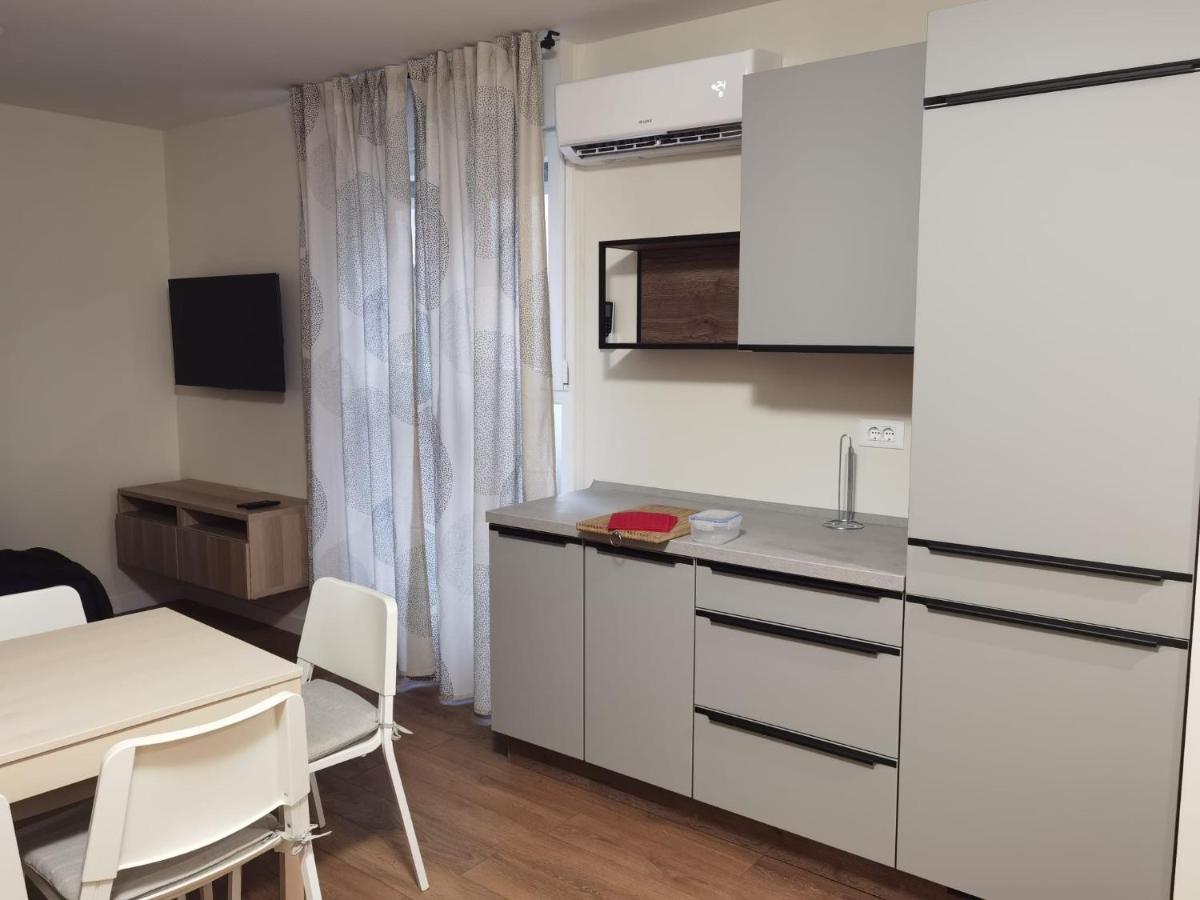 Style 2br*** * Split